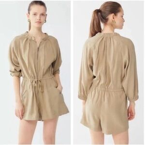 Urban outfitters khaki long sleeve zip romper small